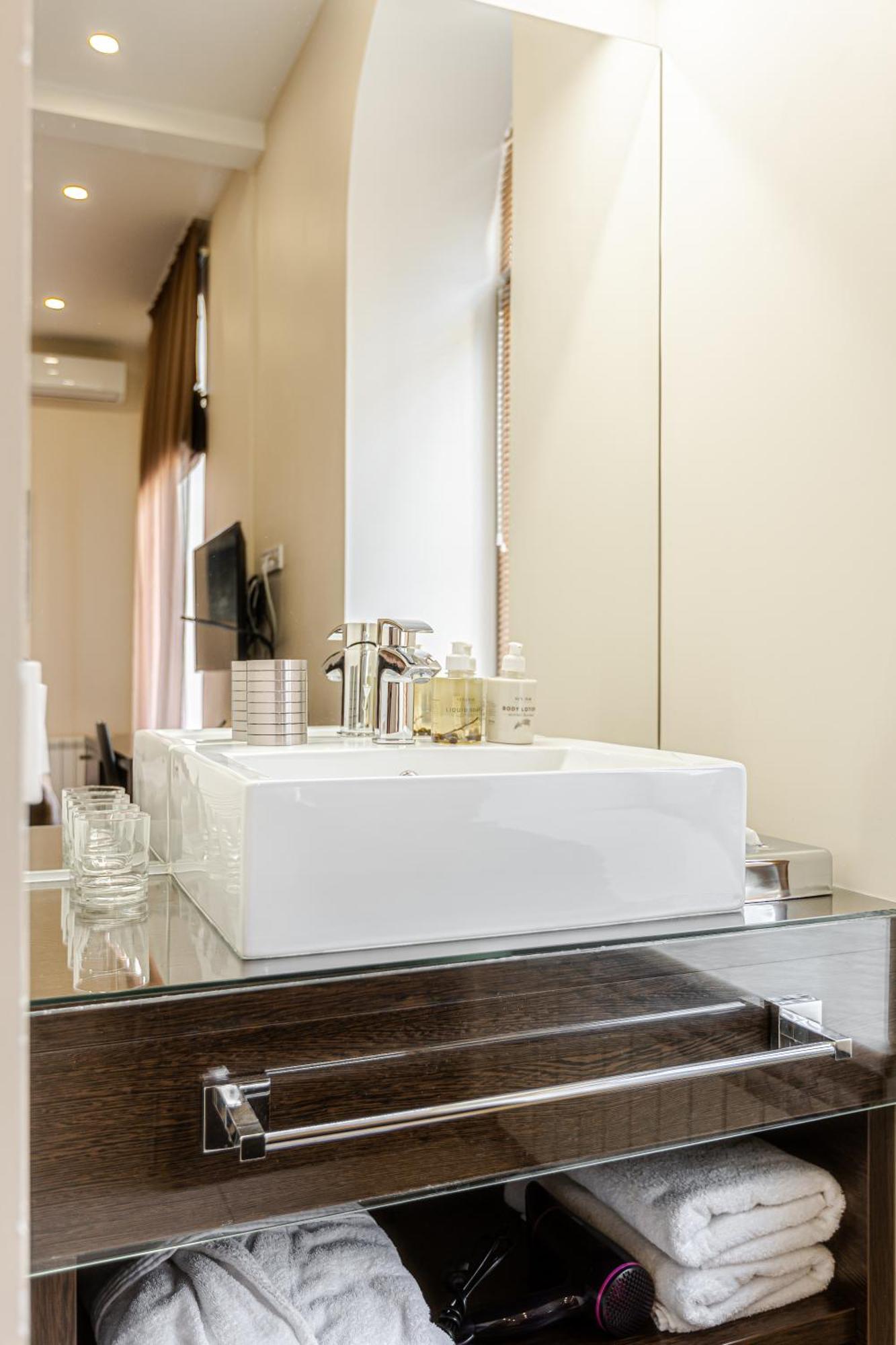 Incognito Boutique Hotel Kiev Extérieur photo